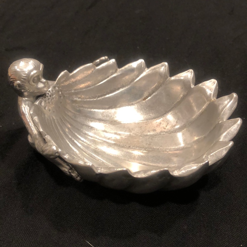 Arthur Court nut bowl